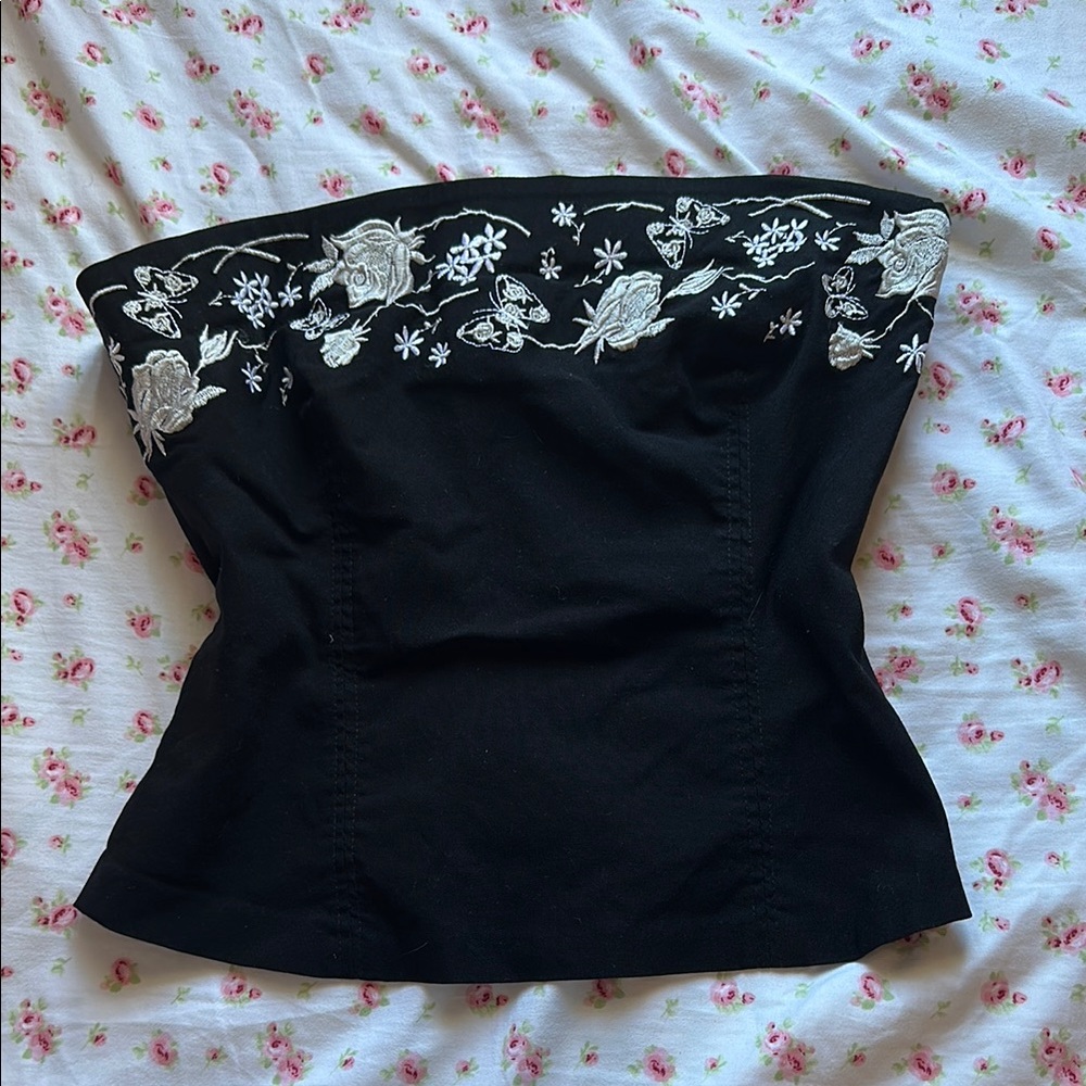 Vintage Bebe black and white embroidered tube top